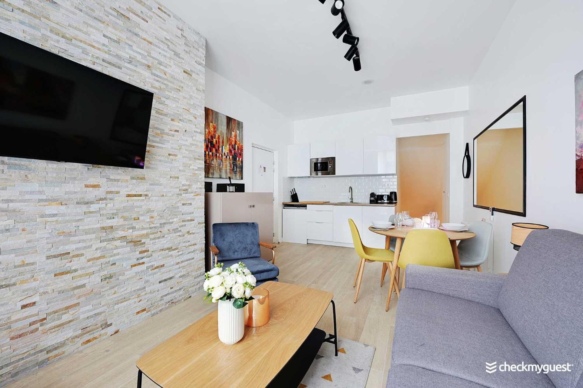 Intimate Apartment With Air Conditioner & Jacuzzi 2Br 6P Montmartre Paris Exterior photo
